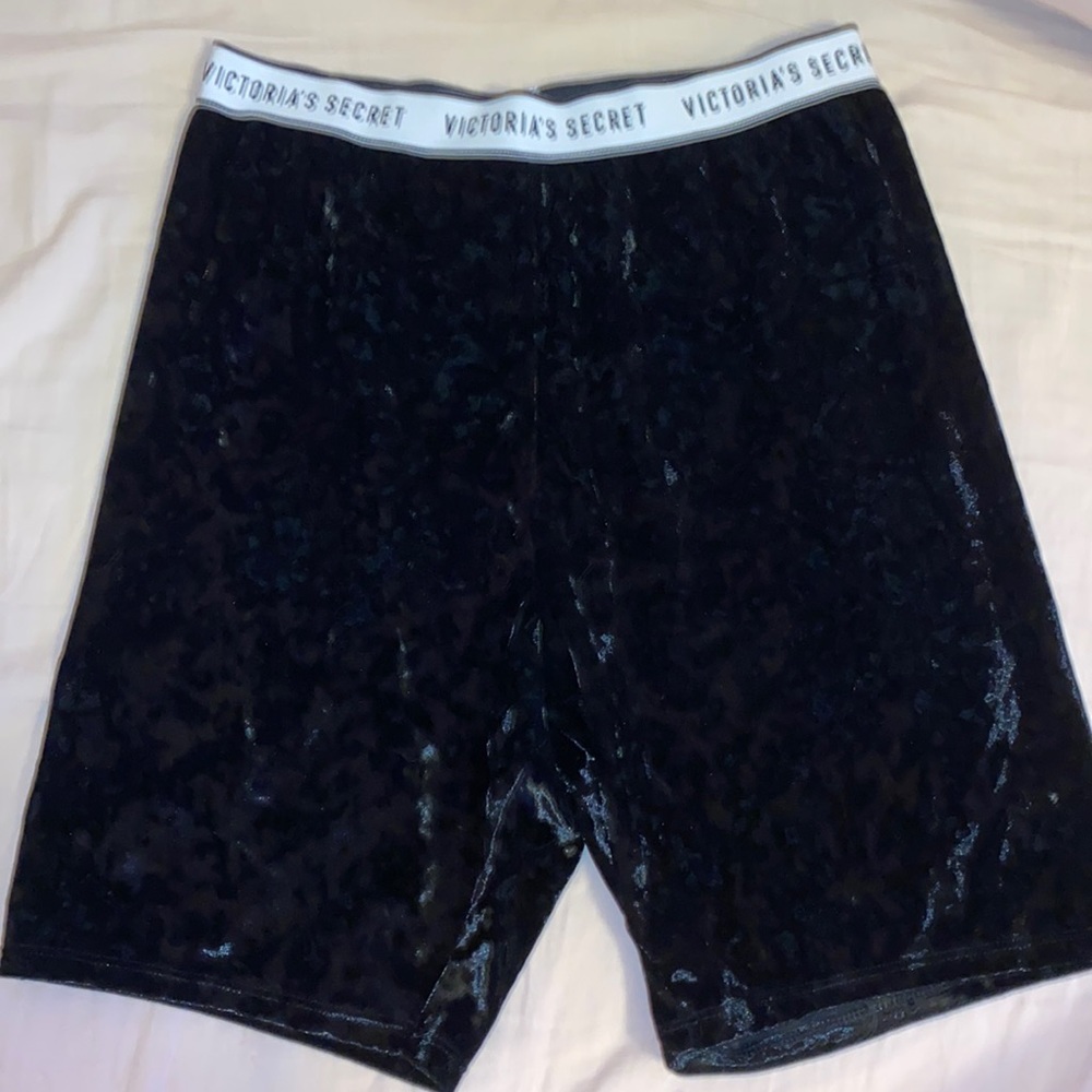 Velvet biker shorts